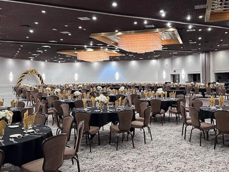 How Can Dedicated Banquet Halls Outperform Hotel Spaces for Your Event?